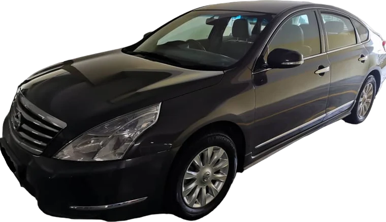 Nissan Teana (older)